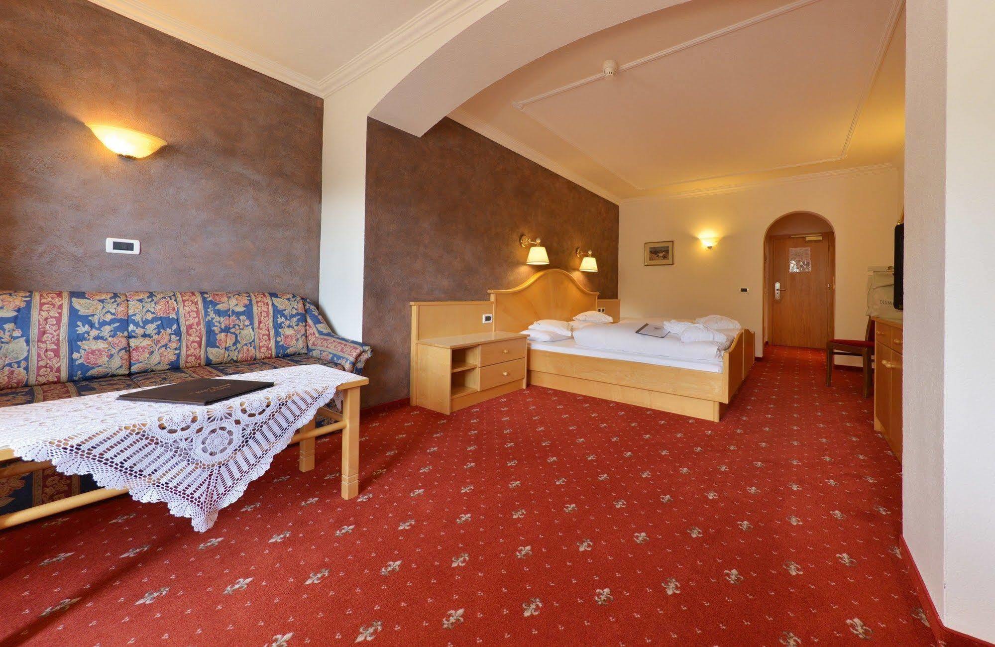 Hotel Diamant San Cassiano  Eksteriør billede